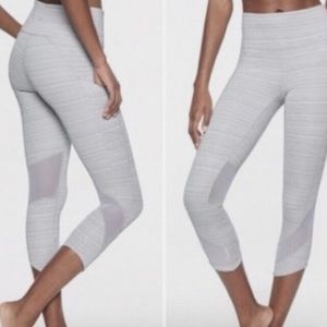 Athleta Mesh Jacquard Textured Gray Capri Leggings